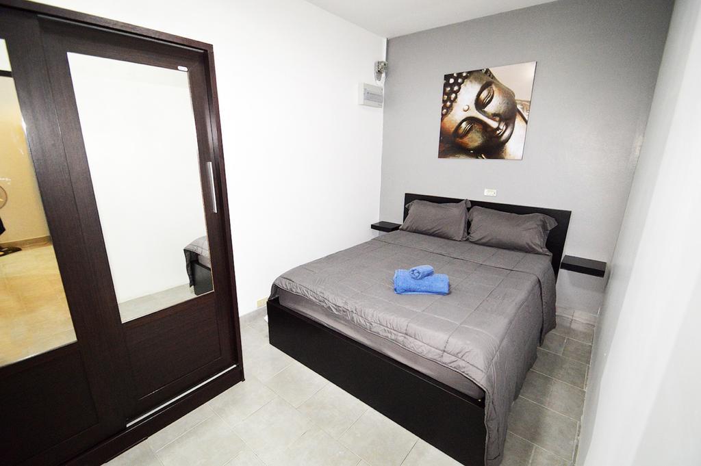 Ruamchok Ocean View Apartment Pattaya Bagian luar foto