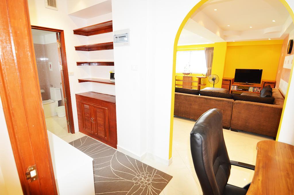 Ruamchok Ocean View Apartment Pattaya Bagian luar foto