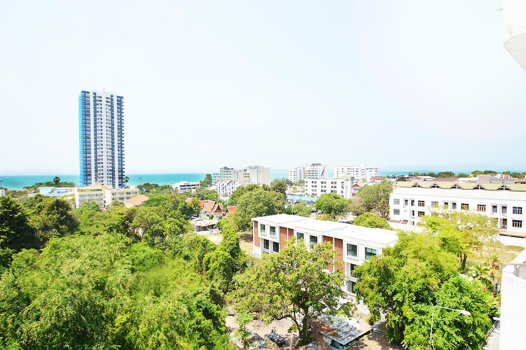Ruamchok Ocean View Apartment Pattaya Bagian luar foto