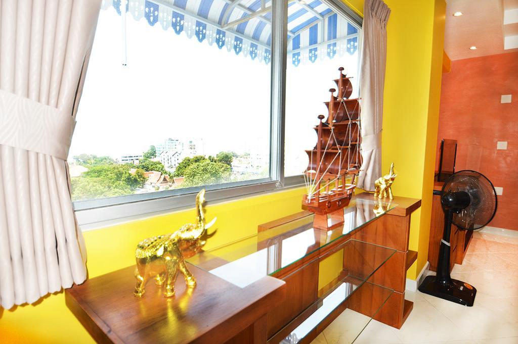 Ruamchok Ocean View Apartment Pattaya Bagian luar foto