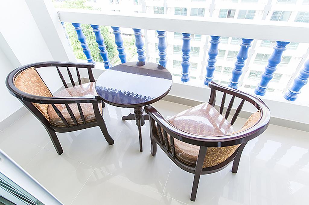 Ruamchok Ocean View Apartment Pattaya Bagian luar foto