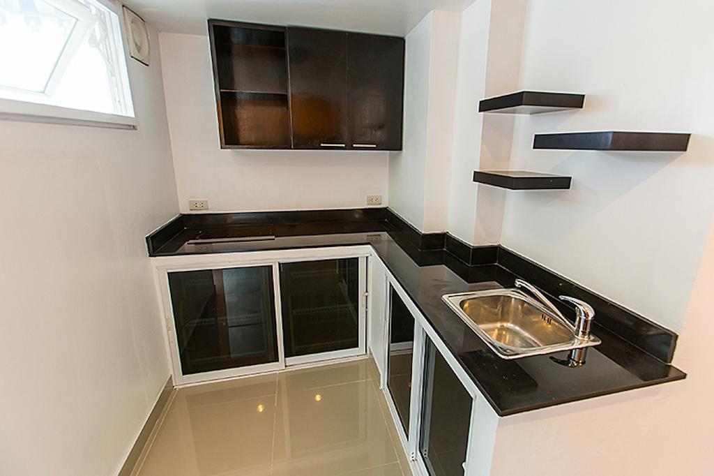 Ruamchok Ocean View Apartment Pattaya Bagian luar foto