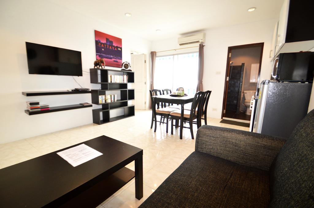 Ruamchok Ocean View Apartment Pattaya Bagian luar foto
