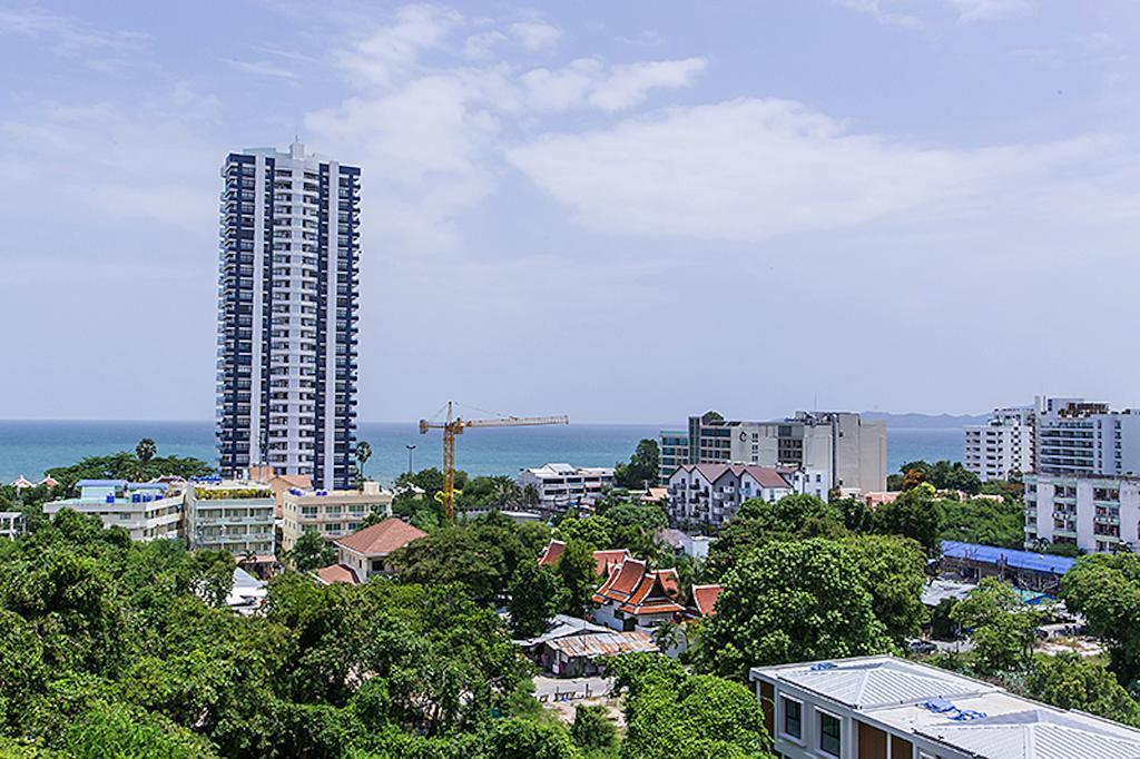 Ruamchok Ocean View Apartment Pattaya Bagian luar foto